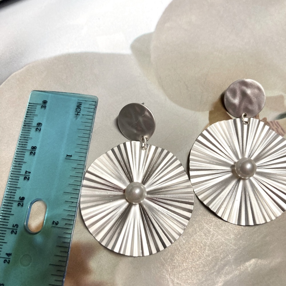 Circle Silver Tone Pearl Earrings - Picture 4 of 5